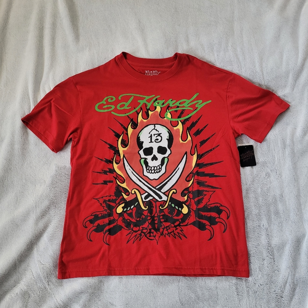 Ed Hardy Mens Size Medium Graphic Print 13 Skull Fire Claws Sword Red Tshirt Y2K